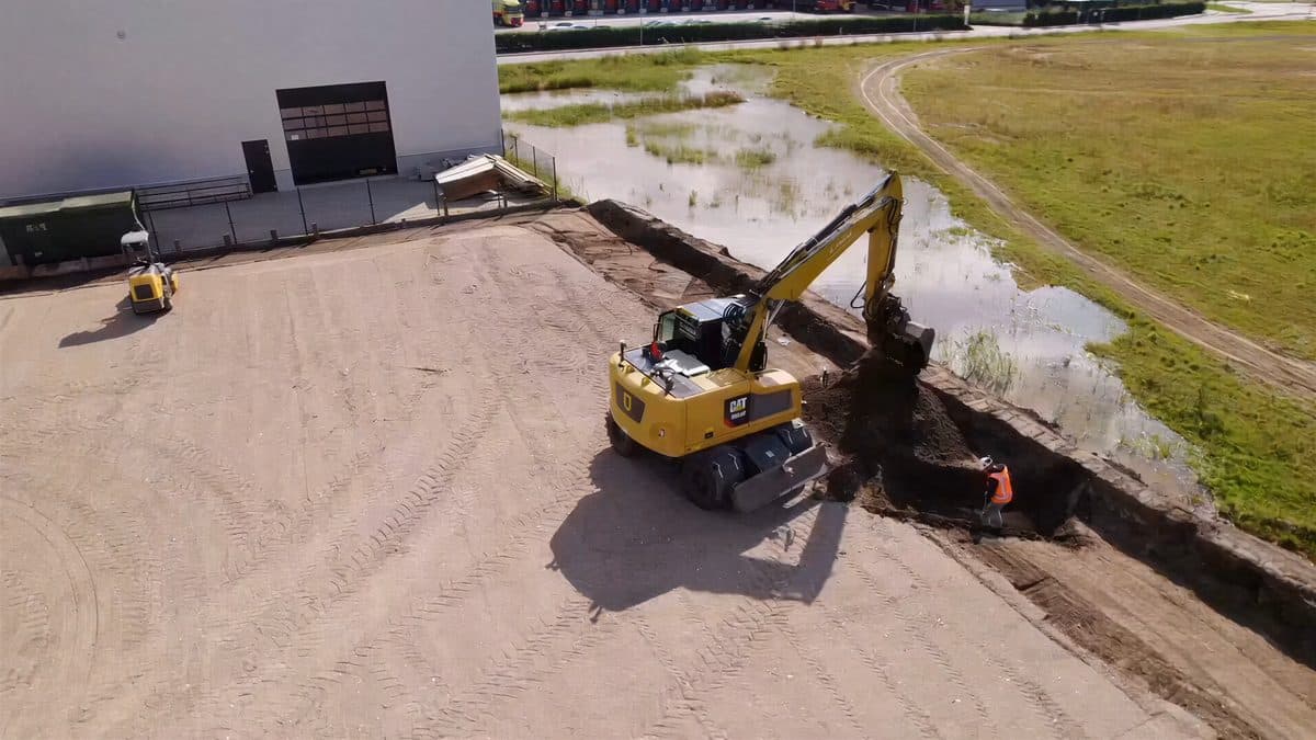 Graafmachine van Dorrestijn aan het werk