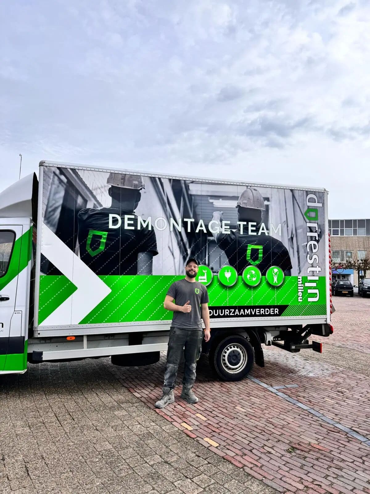 Nieuw lid voor ons demontageteam, foto 1