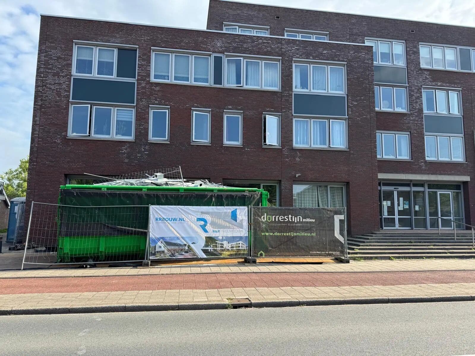 Demontage in Weverij Veenendaal, foto 1