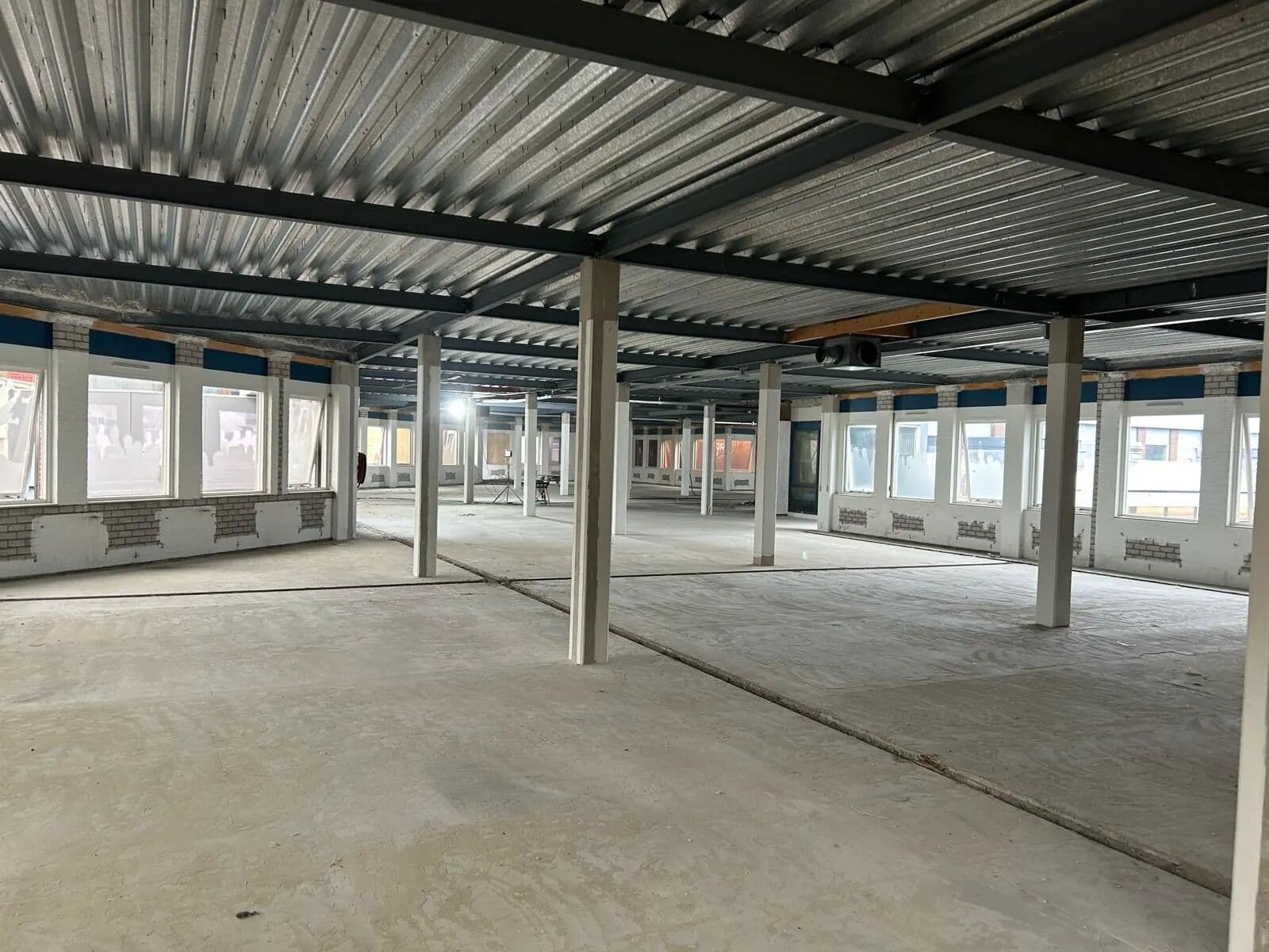 Demontage Winkelcentrum Reigerhof, foto 1