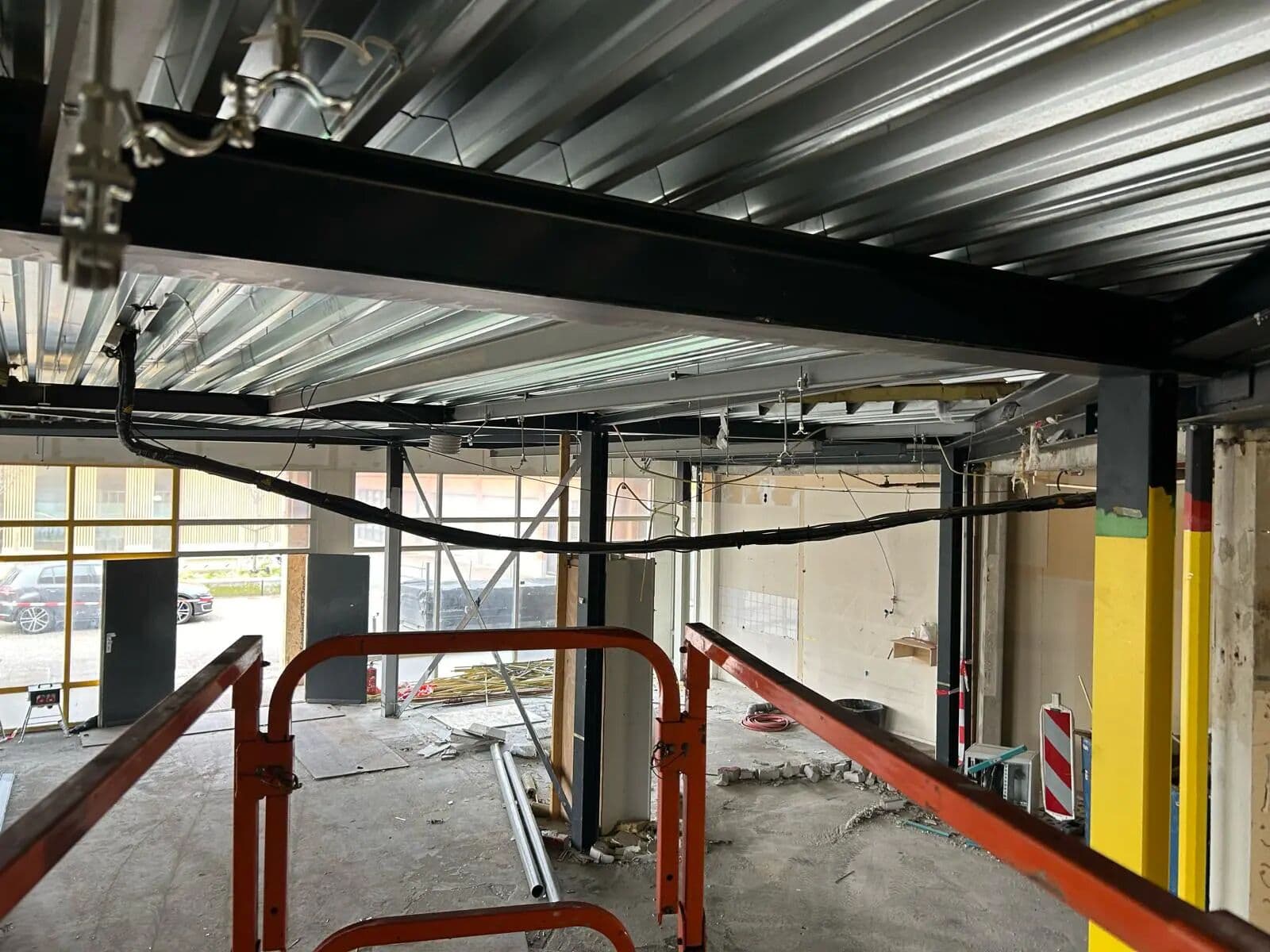 Demontage Winkelcentrum Reigerhof, foto 2
