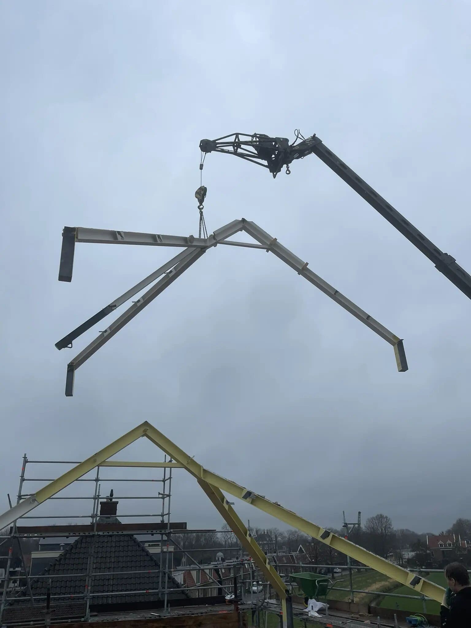 Dakconstructie verwijderen Ouderkerk aan de Amstel, foto 1