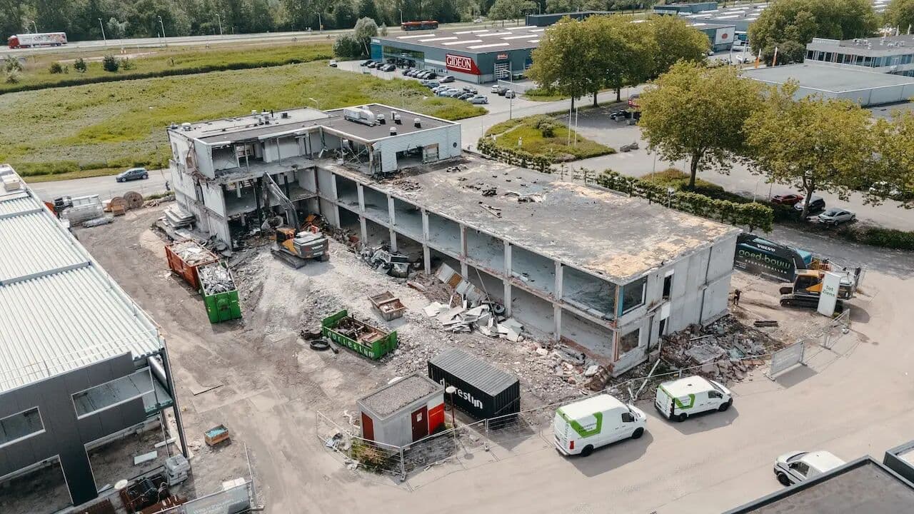 Demontage kantoorpand in Aalsmeer: fase 2 circulair slopen gestart, foto 3