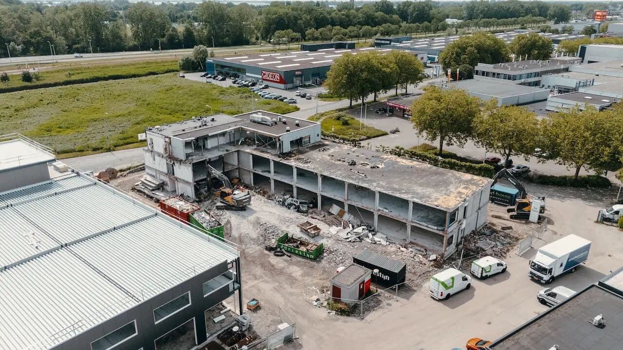 Demontage kantoorpand in Aalsmeer: fase 2 circulair slopen gestart, foto 4