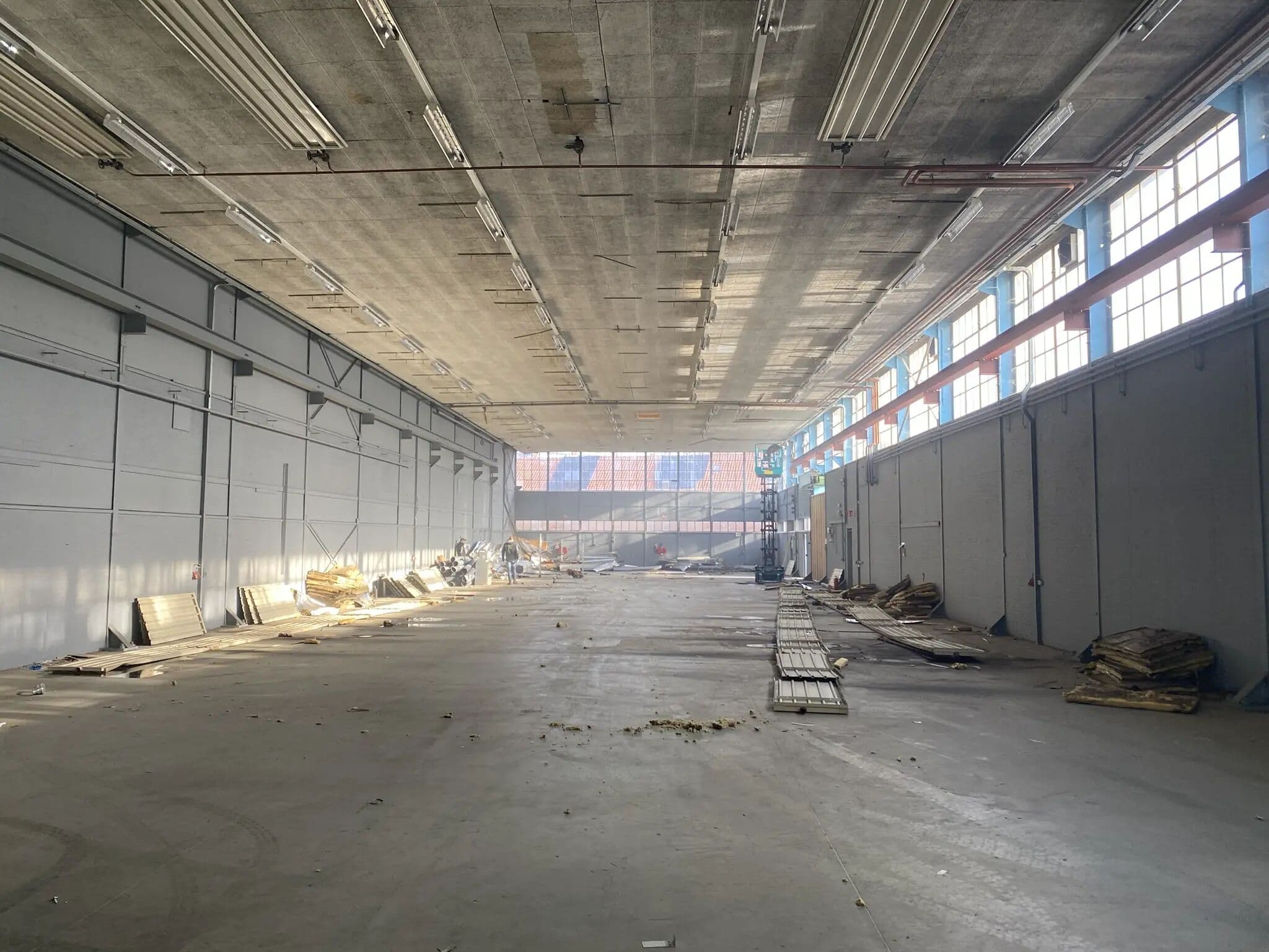 Ontmantelen onderdelenloods Utrecht, foto 4
