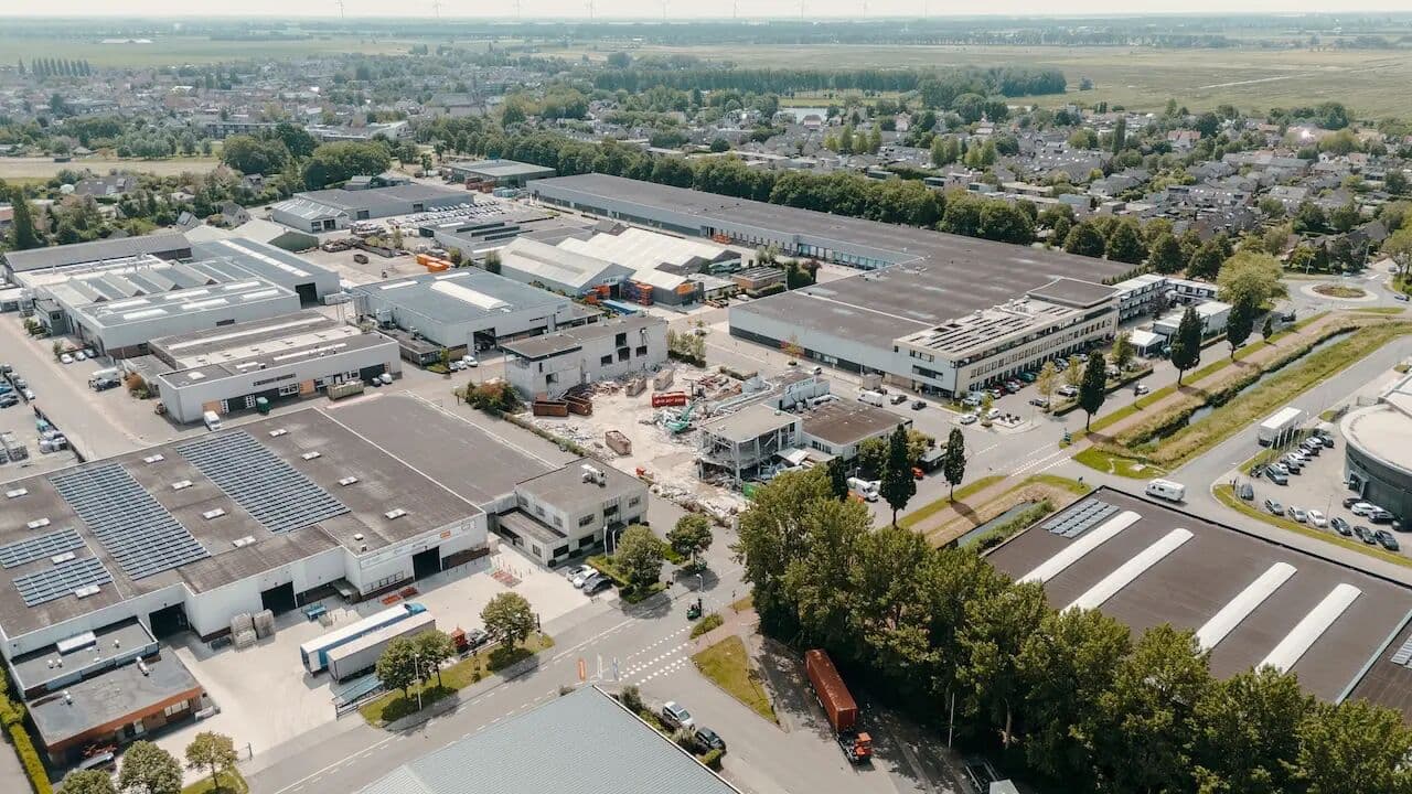 Sloopwerkzaamheden op 5000 m² terrein in Strijen, foto 4