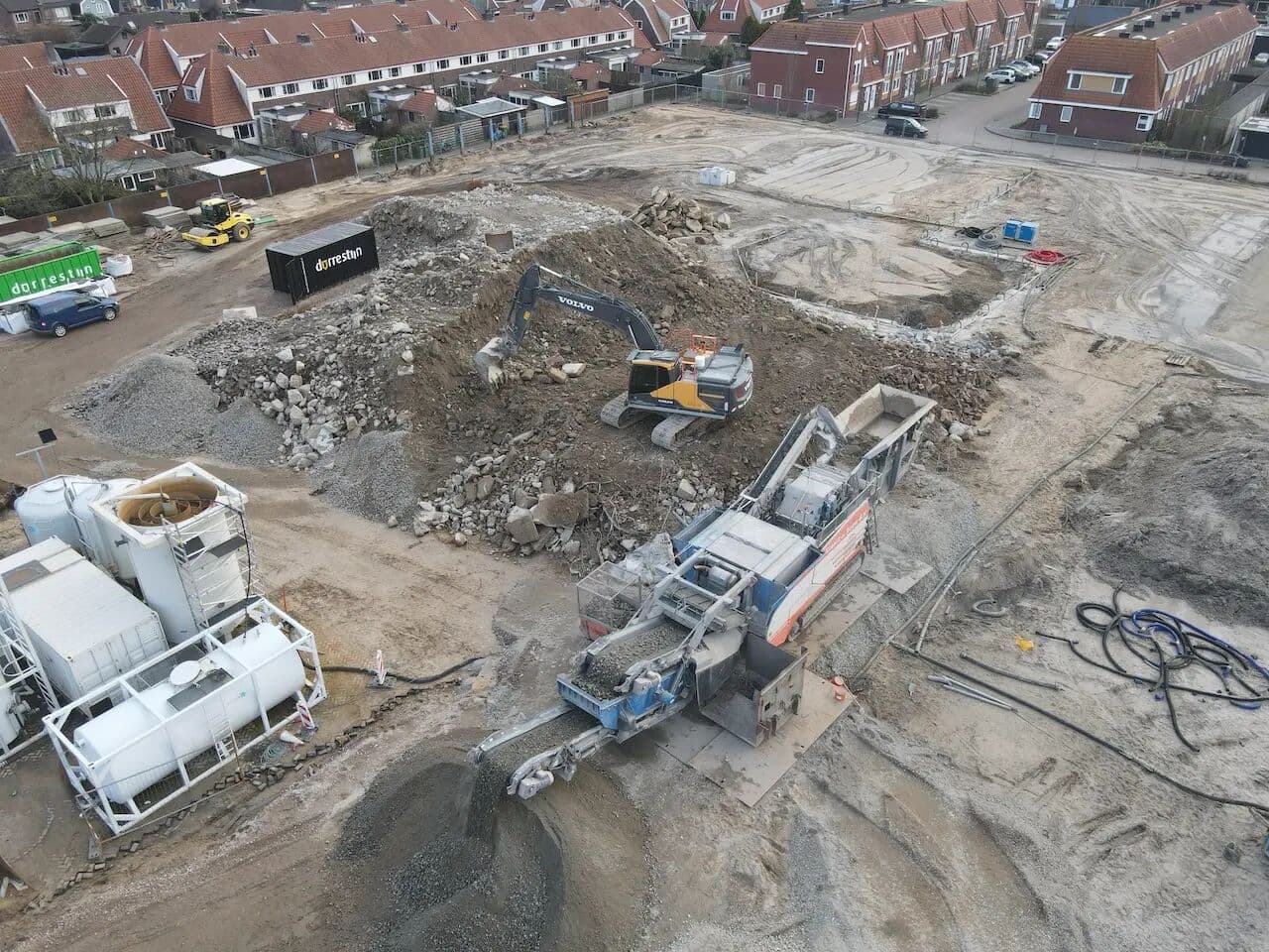 Update project ’t Vennehof Veenendaal: puin breken en verwerken, foto 8