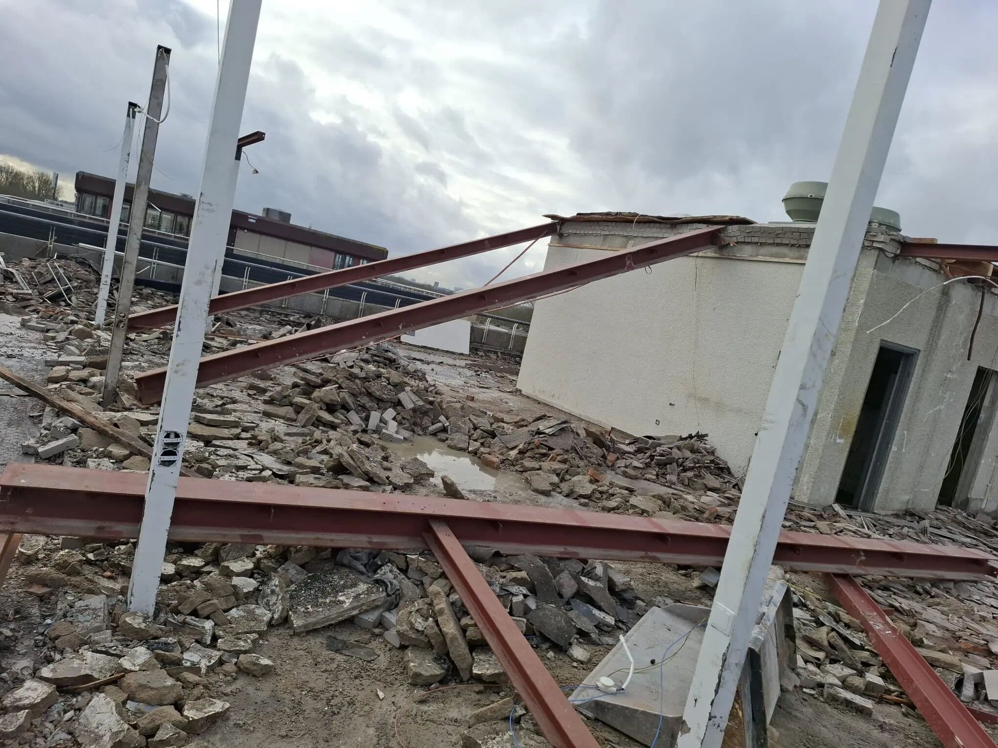 Volledige ontmanteling kantoorpand in Utrecht, foto 7