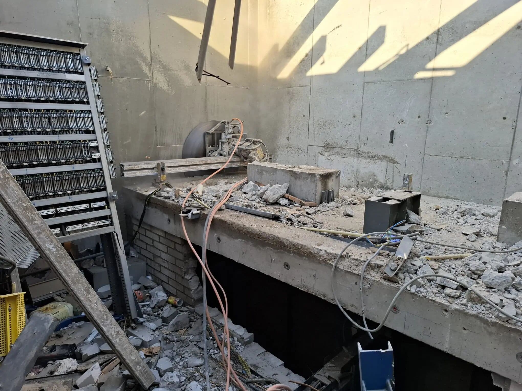 Volledige ontmanteling kantoorpand in Utrecht, foto 8